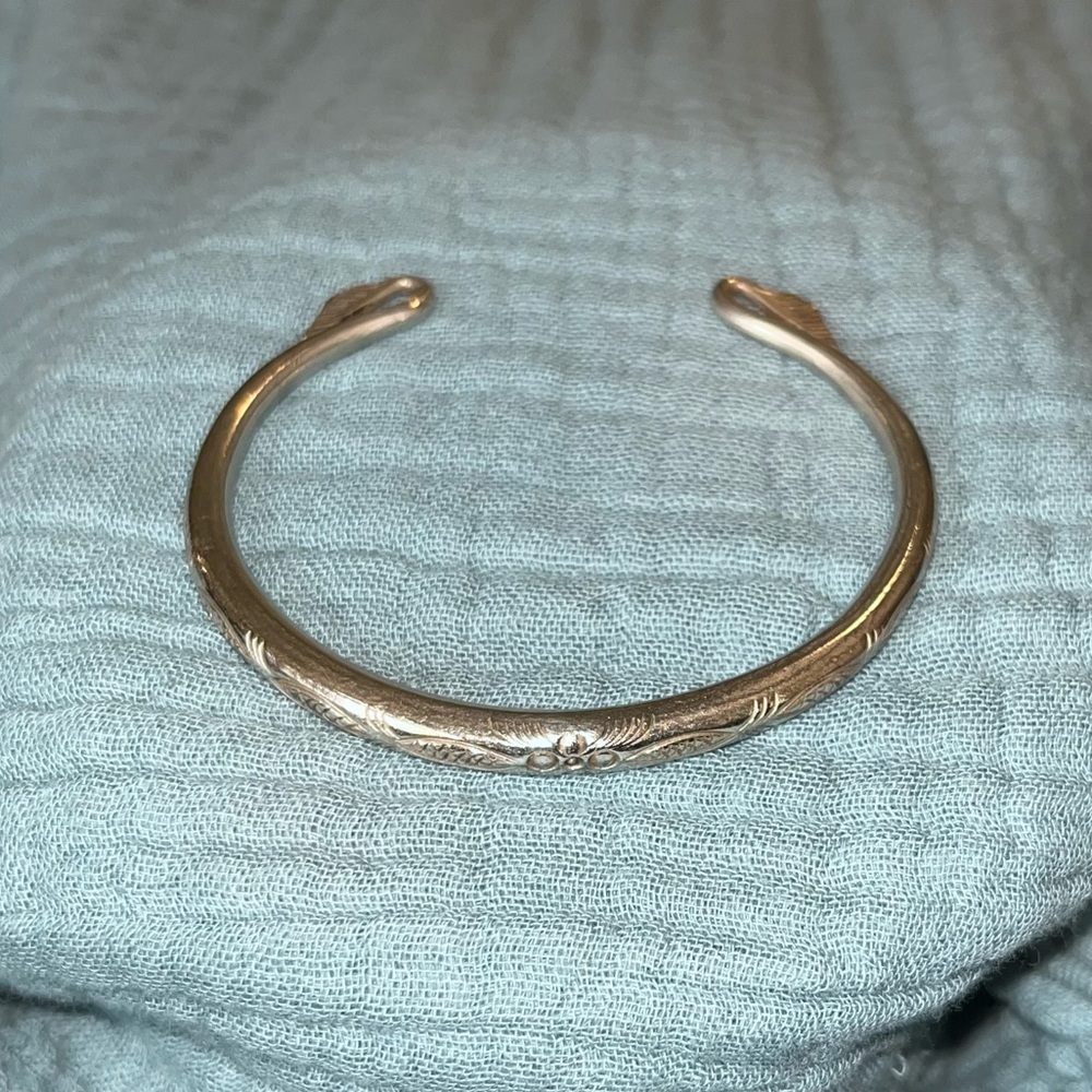 Engraved Silver Bangle Bracelet - a cuff with Floral Detailing - Picture 9 of 15